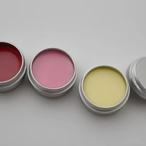 50 lip balms (10g each)